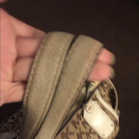 Michael Kors purse. - Picture 9 of 11